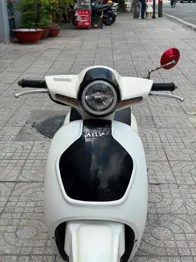 Скутер Diamond 50cc белый, б/у