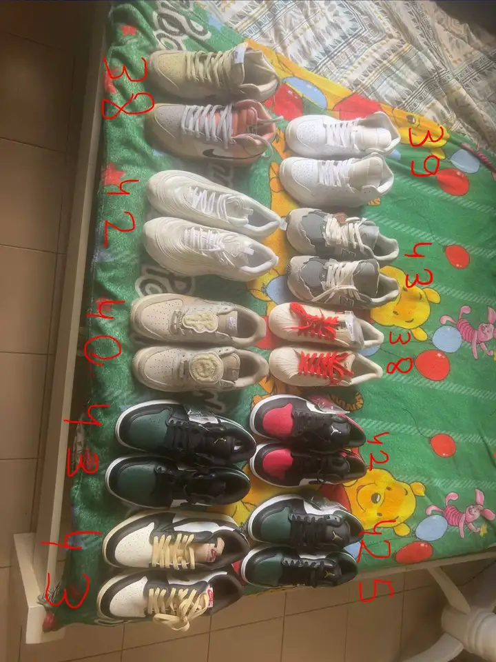 Кроссовки