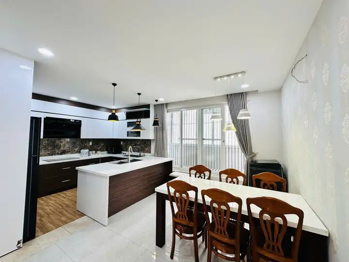 Квартира 120 м², полностью меблирована