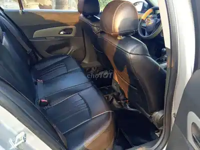 Chevrolet Cruze 2011 механика серебристый