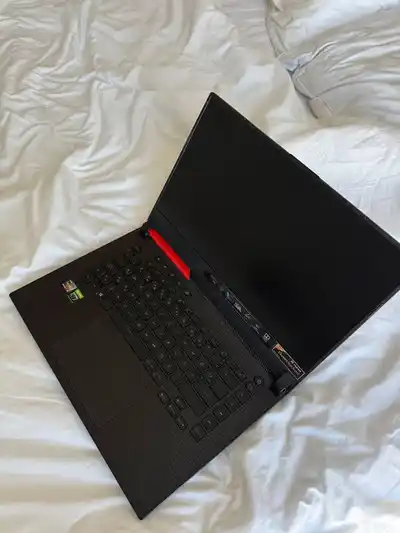 Игровой ноутбук ASUS ROG Strix G15 G513QR