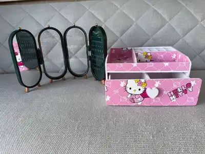 Шкатулка для косметики и украшений