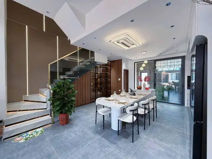 Дом 3 этажа 3 спальни 4 санузла 85 м²