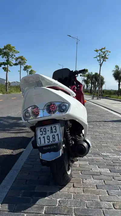 Honda Forza 250