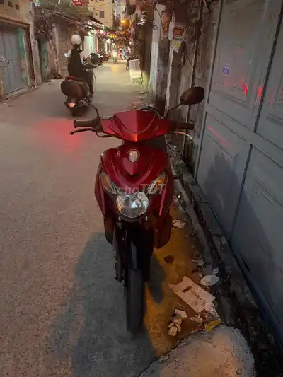 Yamaha Nouvo красно-чёрный