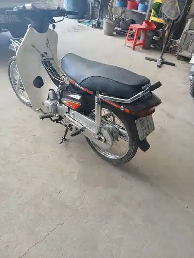 Honda Dream Вьетнам 2010 коричневый