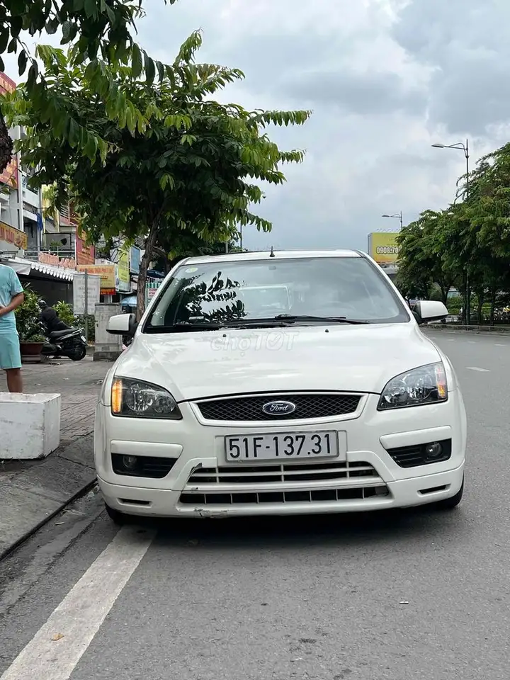 Ford Focus, белый, 5 мест