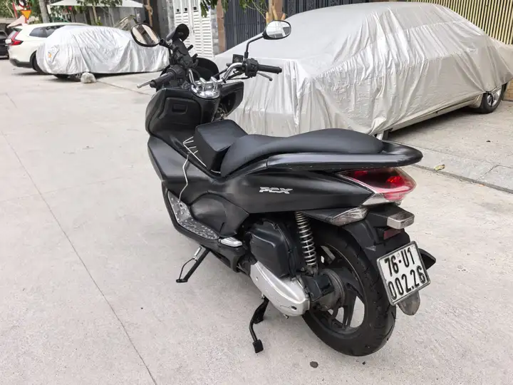 Honda PCX v1 125 куб. см. 2010