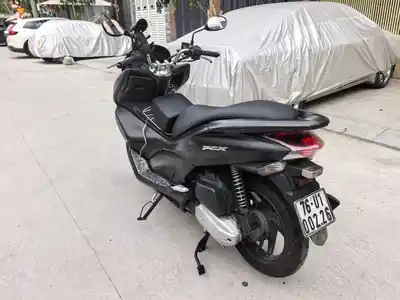 Honda PCX v1 125 куб. см. 2010