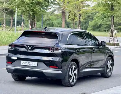 VinFast VF8 Eco 2023 Full Adas с покупкой батареи CATL