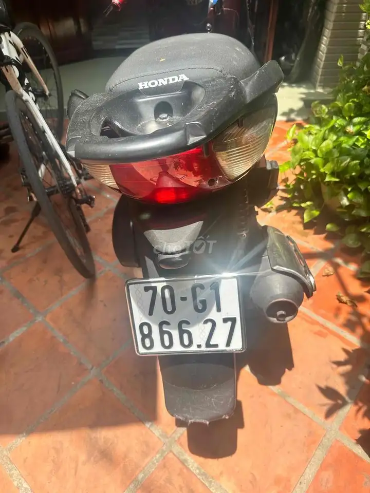 Honda SH Ý 2008, 150cc, красно-черный