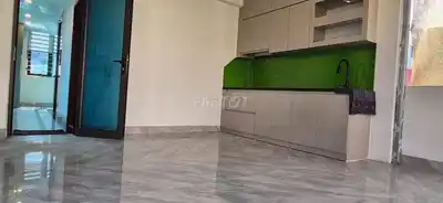Аренда дома с фасадом на улице Нгуен Ко Тхать, Намтылием, Ханой