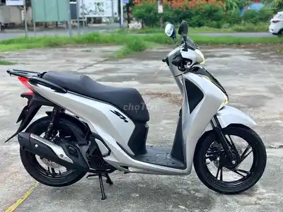 Honda SH 125 2018 серебристый Porsche