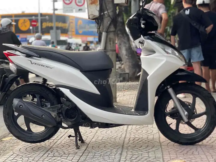 Honda Vision черно-белый