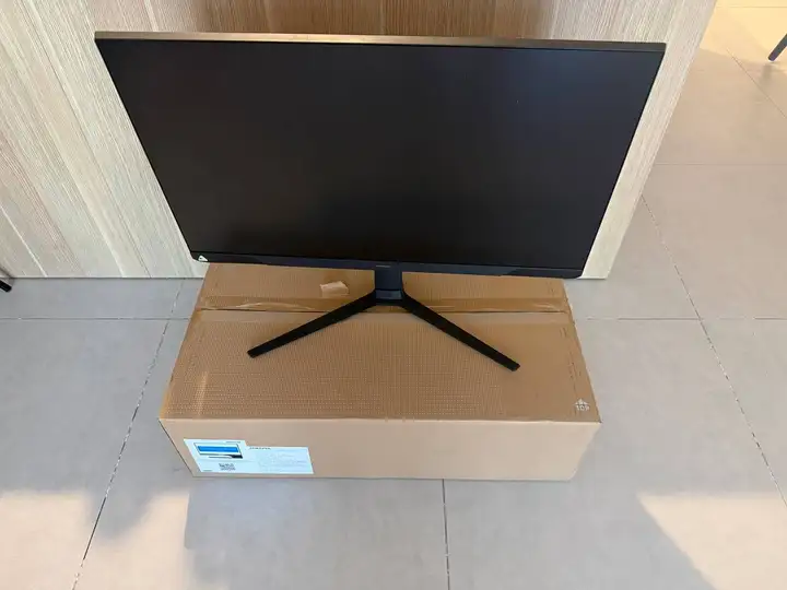 Монитор Samsung