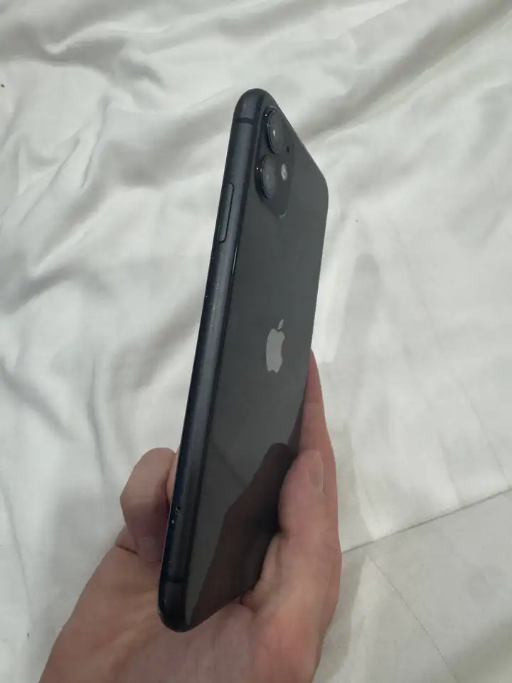 iPhone 11