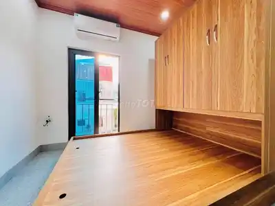 Новый дом 259 Vinh Hung, просторный балкон