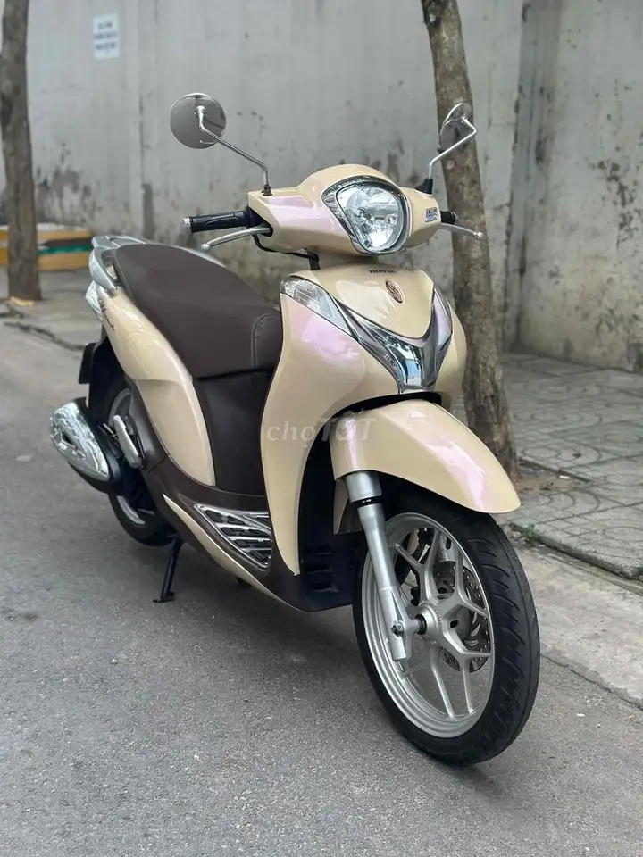 Срочно продам Honda SH mode 2015 BSTP, хозяин