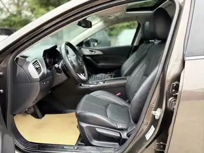 Mazda 3 1.5 AT 2018