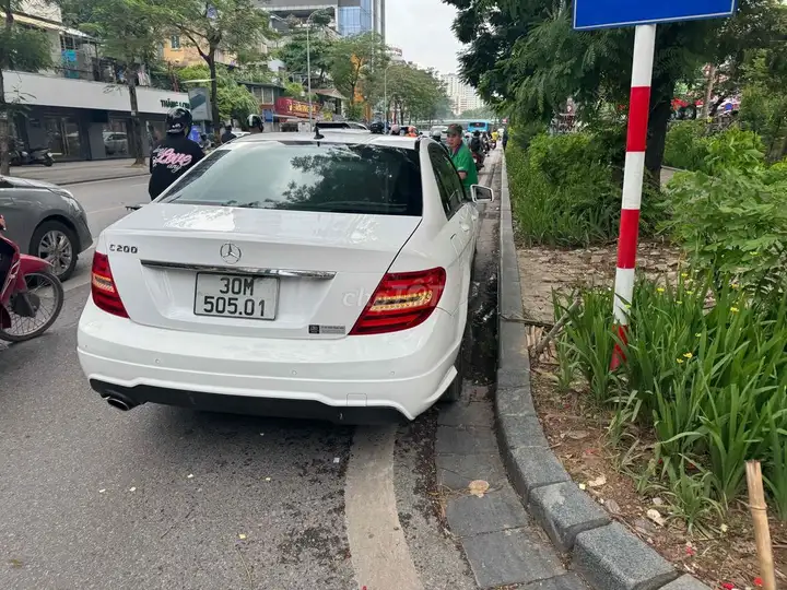 Mercedes-Benz C200 Edition C, белый