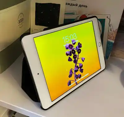 Apple iPad mini 4, 64 ГБ