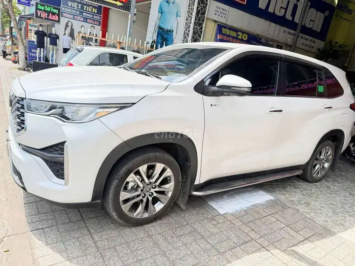 Toyota Innova Cross HEV 2026 белый, 6300 км