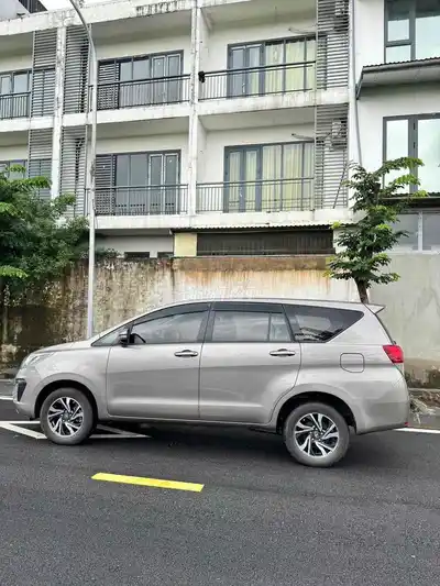 Медный номер пола Toyota Innova 2.0E sx 2022 30/5 x