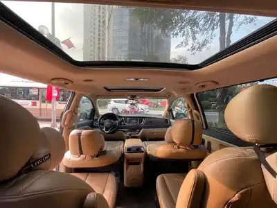 Kia Sedona 2018 2.2 DATH белый дизель автомат 88000 км