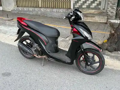 Honda Vision 2017 чёрно-красный