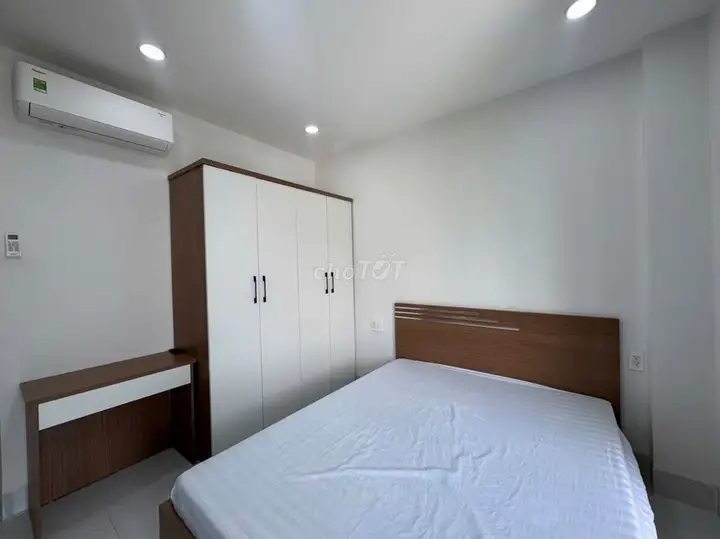 Собственник сдает 1-комн. 30 м² с балконом, лифт, заезд для авто, новая квартира