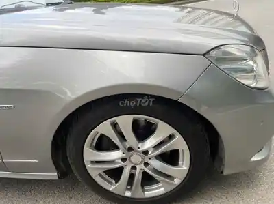 Mercedes Benz E250 2009 Серый