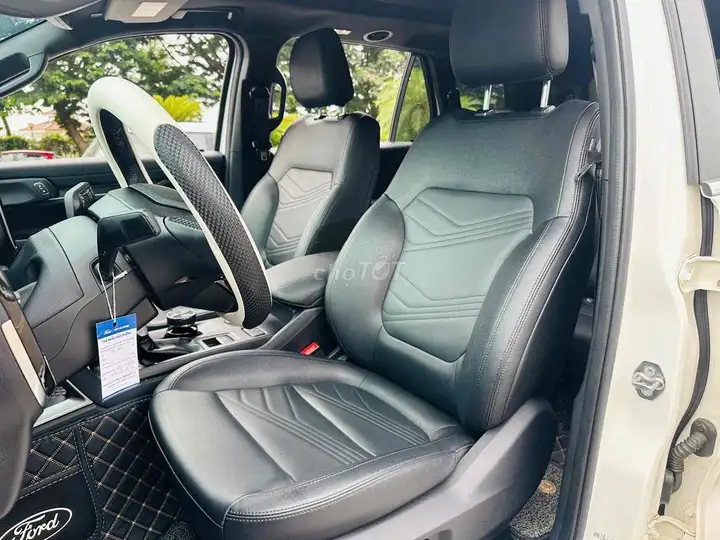 Ford Everest Titanium 2025 белый престижный