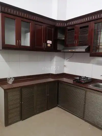 Дом в аренду в переулке Кам Ван, Тон Дык Тханг, Ханой