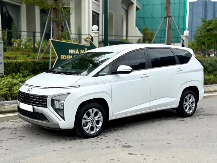 Hyundai Stargazer Standard 1.5 AT 2024