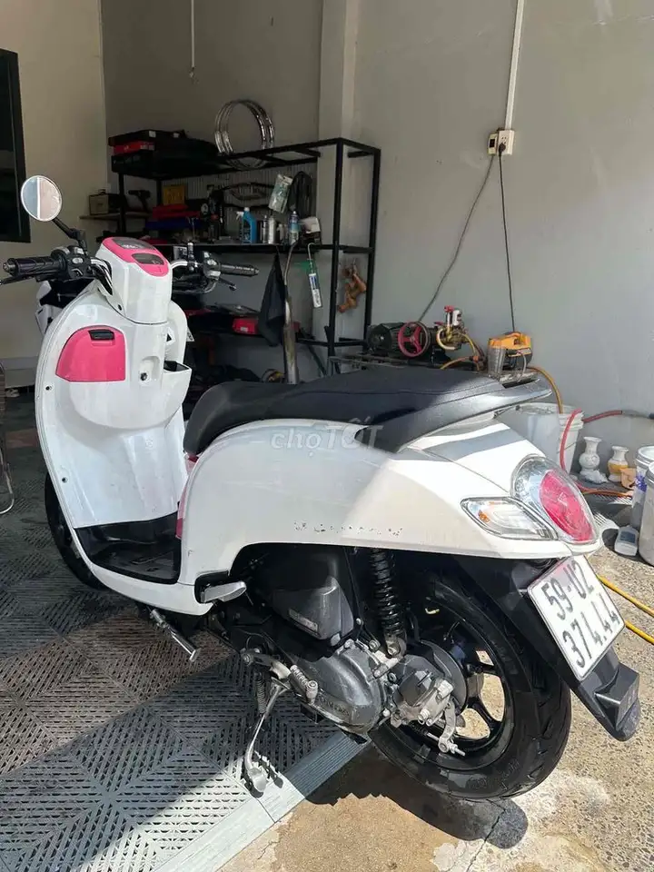 Honda Scoopy 2020 Белый розовый 46195 км