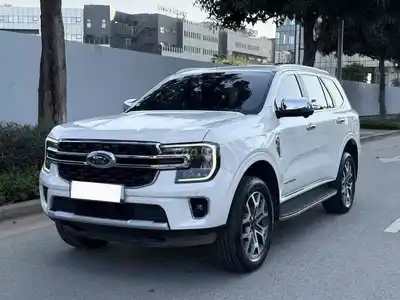 Форд Эверест Титан 2,0 л 4x2 AT 2025 Белый