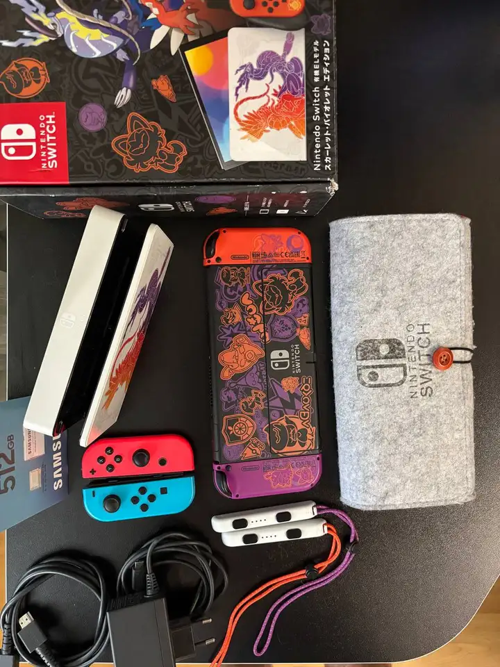Игровая консоль Nintendo Switch в лимитированном цвете