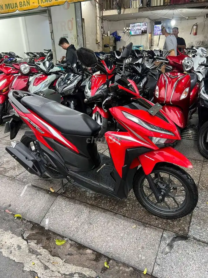Honda Vario 125 2019 красный б/у