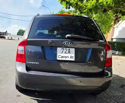 Kia Carens 2.0 AT, 7 мест, автомат, серый