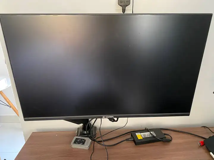Монитор E-DRA 27", стол белый игровой, зеркало