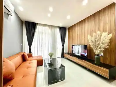 Новый дом, переулок для авто, 6 этажей, лифт, 3 спальни