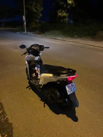 Скутер Honda Vision 2016