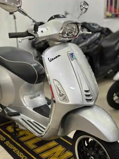 Piaggio Vespa 125 2020 Серебристый Poche. Супер байк. HSTQ