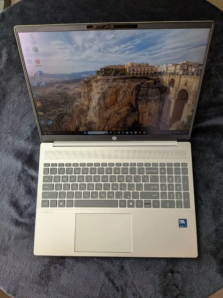 HP OmniBook 5 16" Core Ultra 7 / 32 GB / 512 GB NVMe / Touchscreen