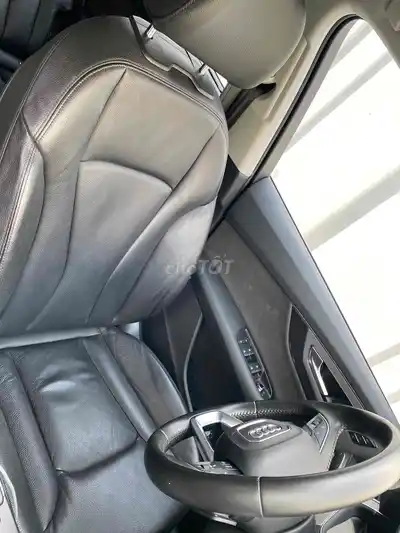 Audi Q7 2016 Черный 27000 км