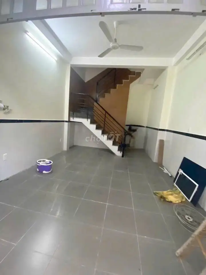Дом в Говап, 3 спальни, 3 санузла, терраса, автоподъезд, Фам Ван Тьеу