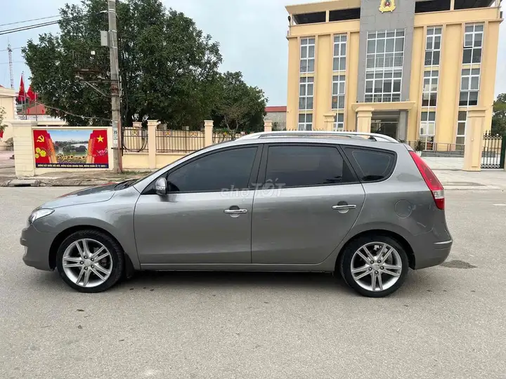 Hyundai i30cw 2010 Серый Автомат