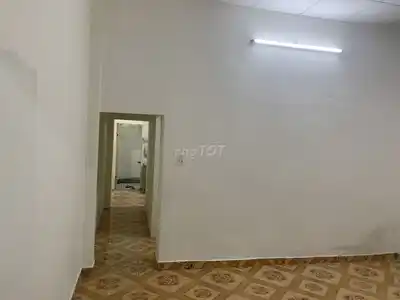 Дом целиком на улице Нгуен Тянь, переулок для крупного автомобиля