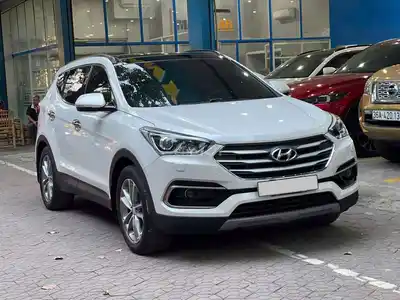 Hyundai SantaFe 2018 2.4L 4WD Белый