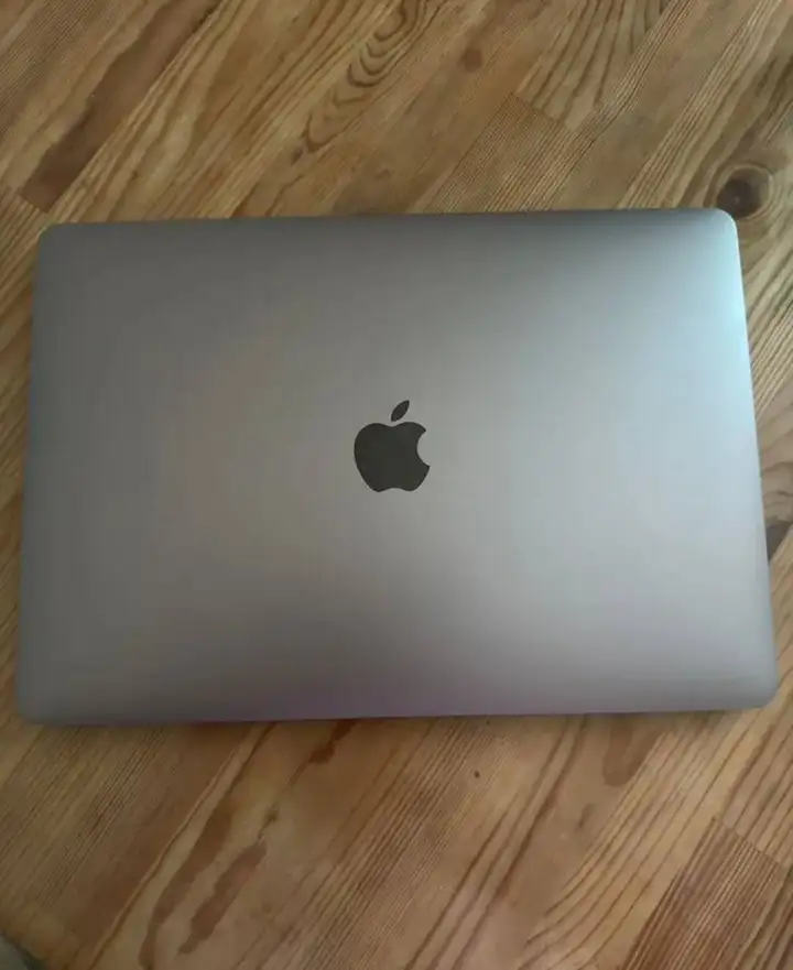 MacBook Pro 13” 2019